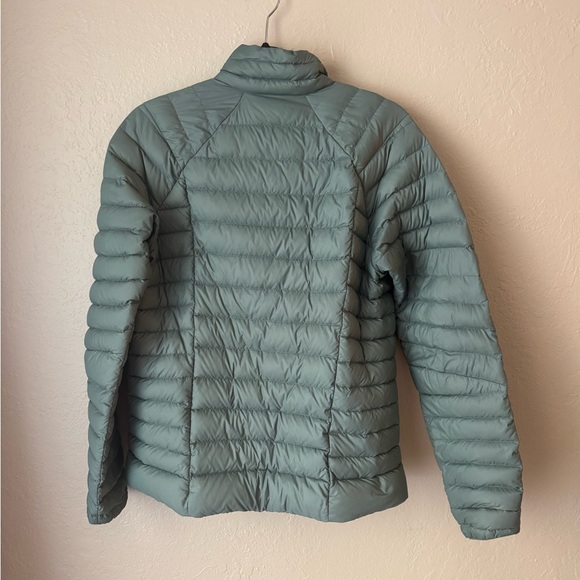 Patagonia Women’s Down Sweater - Picture 2 of 7